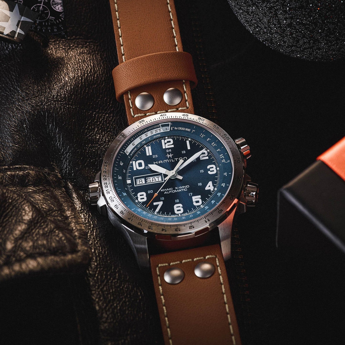 Reloj Hamilton Khaki Aviation X-Wind Day Date Auto H77765541