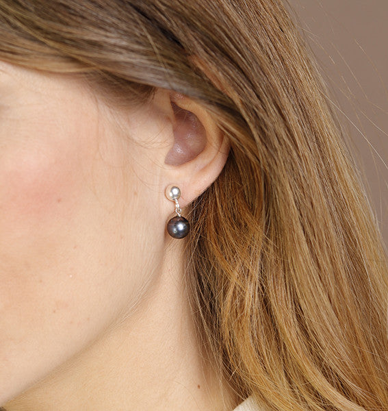 Pendientes en plata de Ley 925 con perlas de agua dulce grises