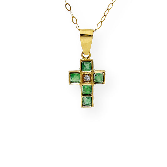 Collar con Colgante de Cruz con Diamante y Esmeraldas en Oro 18k