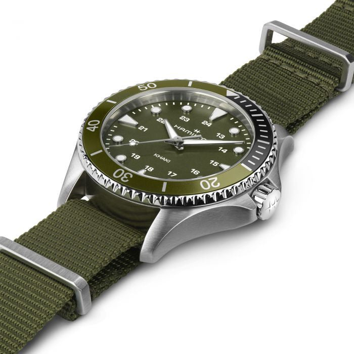 Reloj Hamilton Khaki Navy Scuba Quartz H82241961