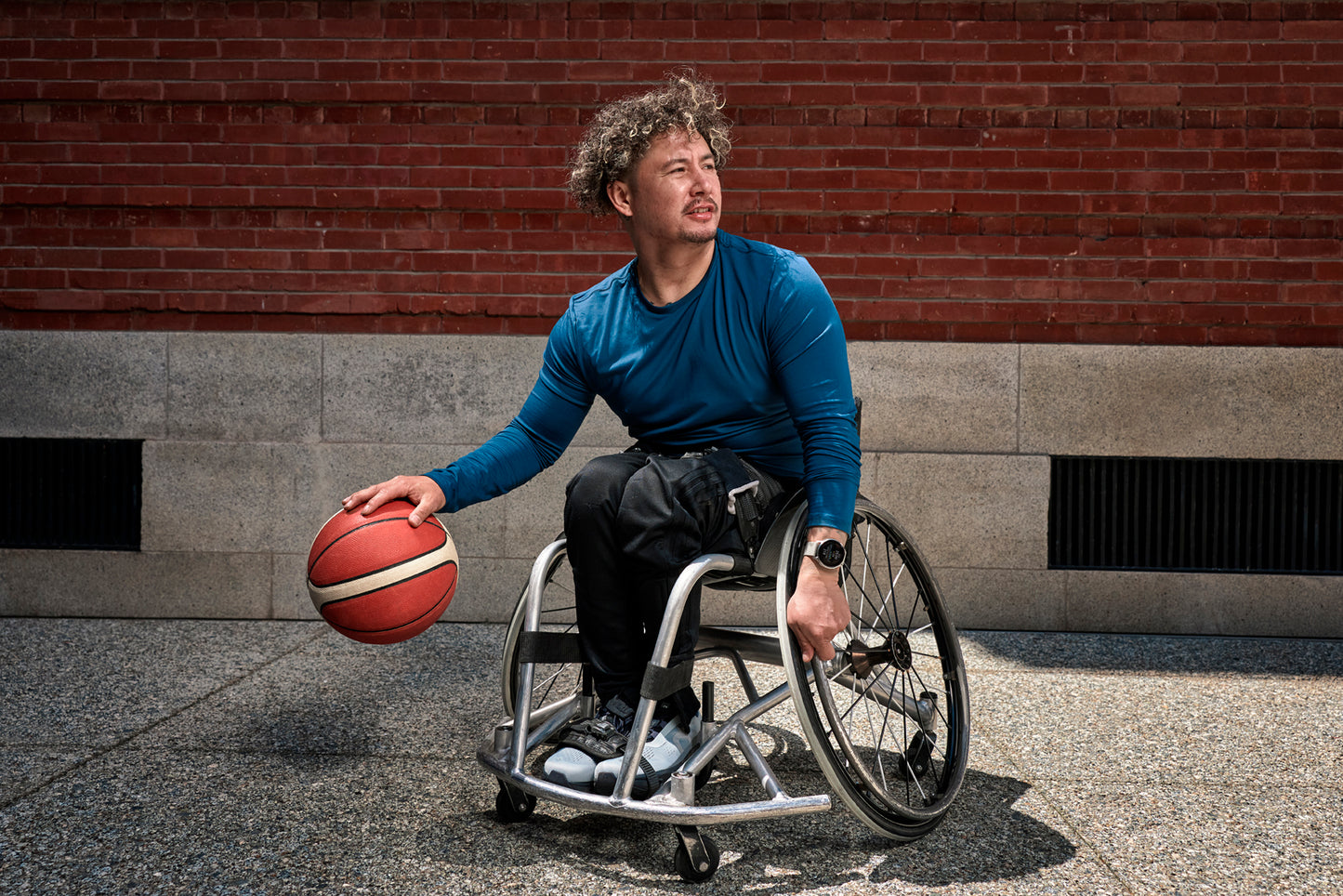 Reloj Garmin Venu 4 - 41 mm Negro con Correa de Silicona Negra 010-03013-02