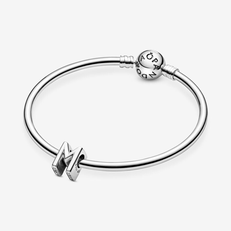 Charm Pandora en plata de ley Letra M 797467