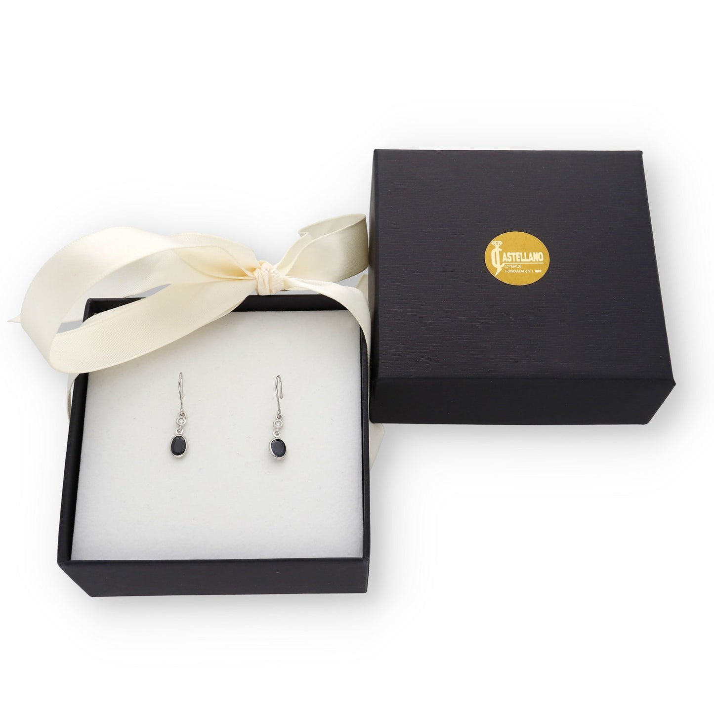 Pendientes Lisa en Oro Blanco 18K con Diamantes y Zafiros Ovales