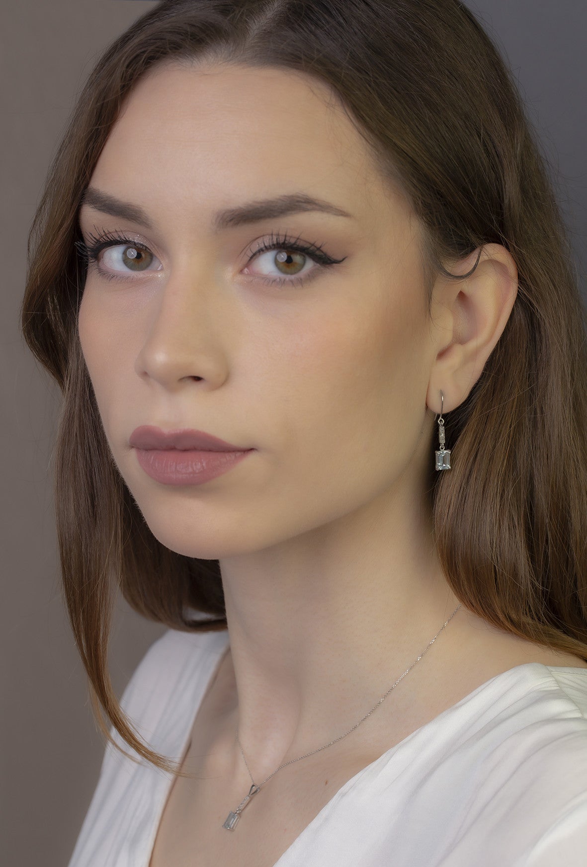 Pendientes Estela en Oro Blanco 18k con Diamantes y Topacios