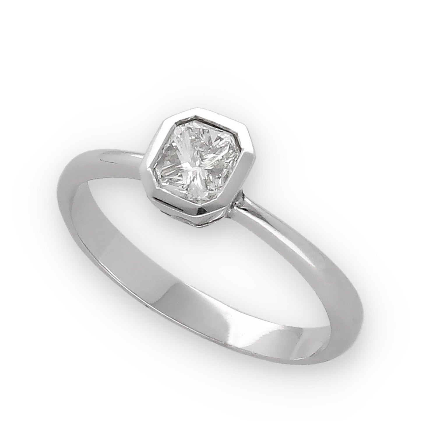 Anillo Jacqueline de Compromiso de Oro Blanco 18k con Diamante Central