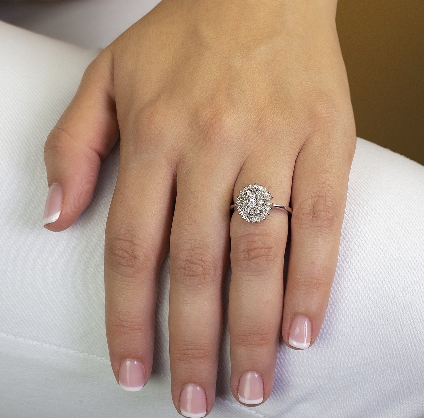Anillo Begoña en Oro Blanco 18k y Diamantes