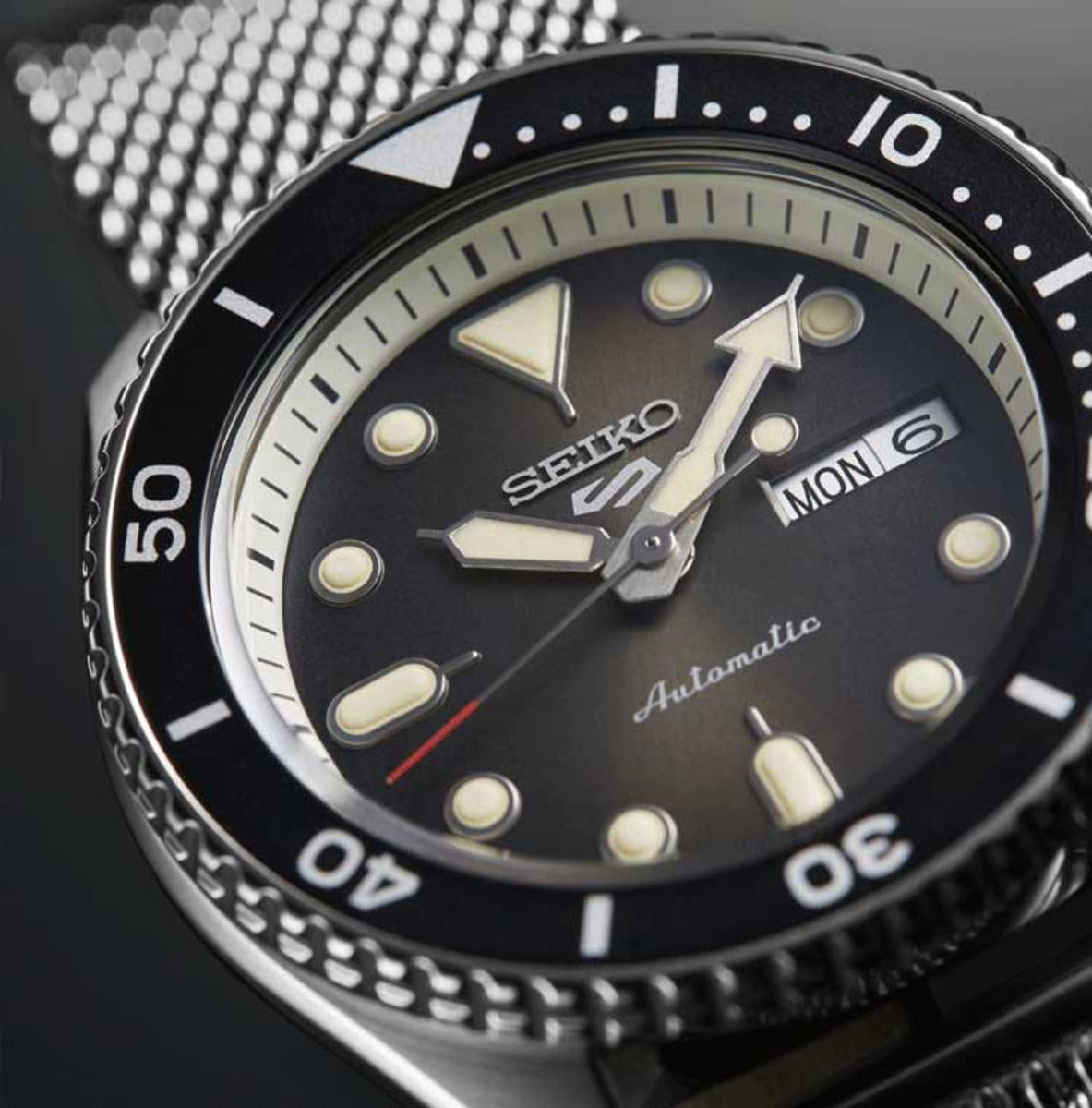 Reloj Seiko 5 Sports Automático Suits SRPD73K1