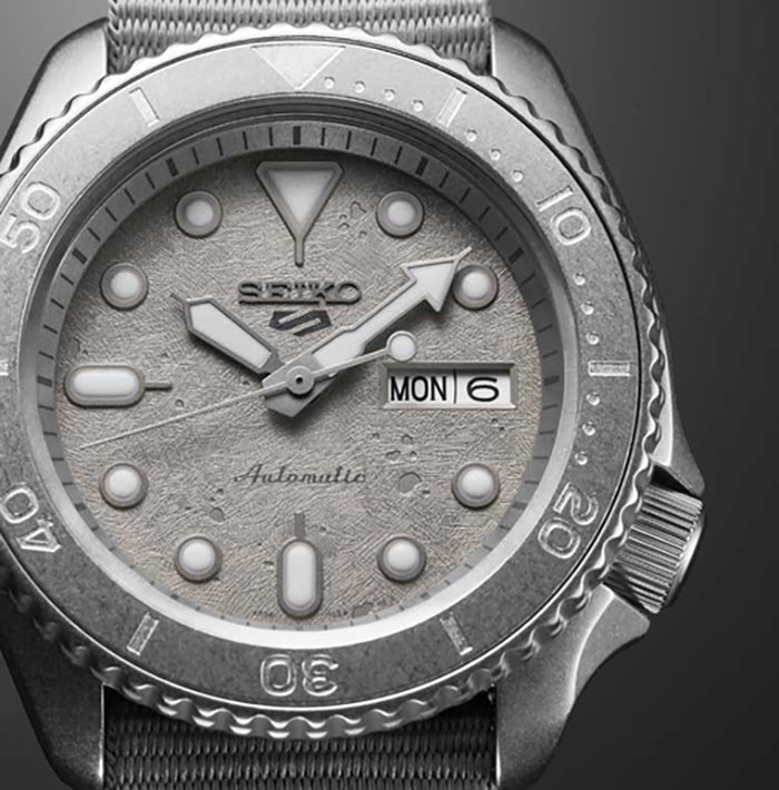 Reloj Seiko 5 Sports Street Style CEMENT SRPG61K1