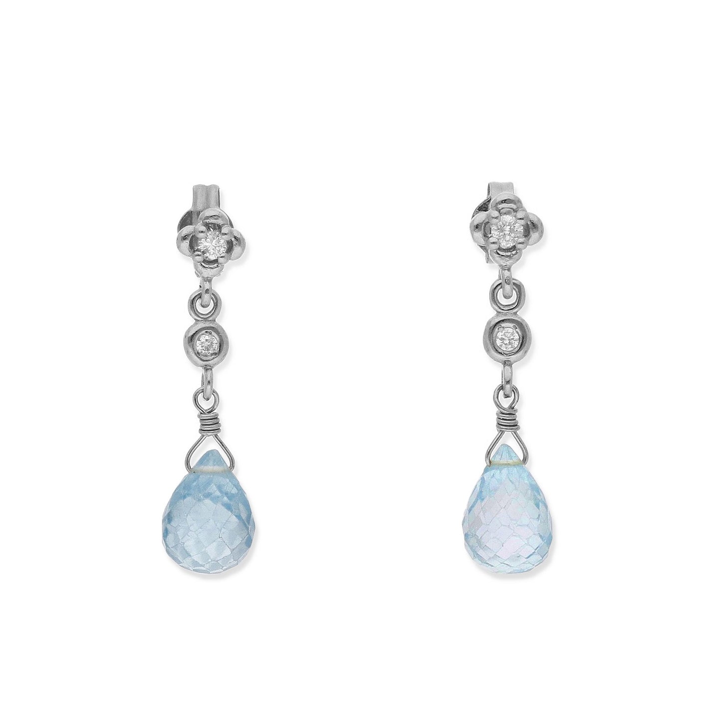 Pendientes Lunaria en Oro Blanco 18K con Diamantes en Flor y Topacios Azules Facetados