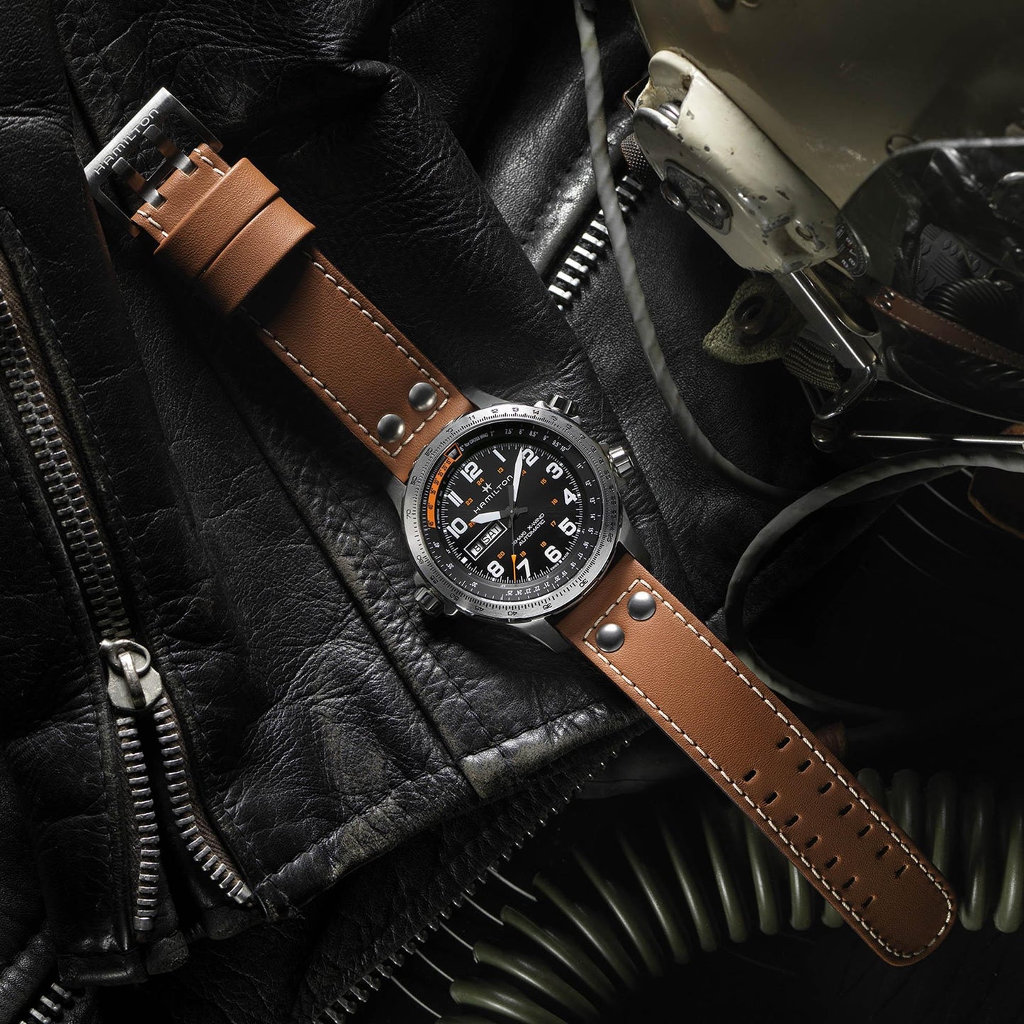 Reloj Hamilton Khaki Aviation X-Wind Day Date Auto H77755533