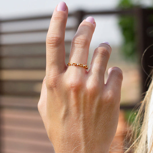 Anillo Corazones Calados en Oro 18k y Circonitas