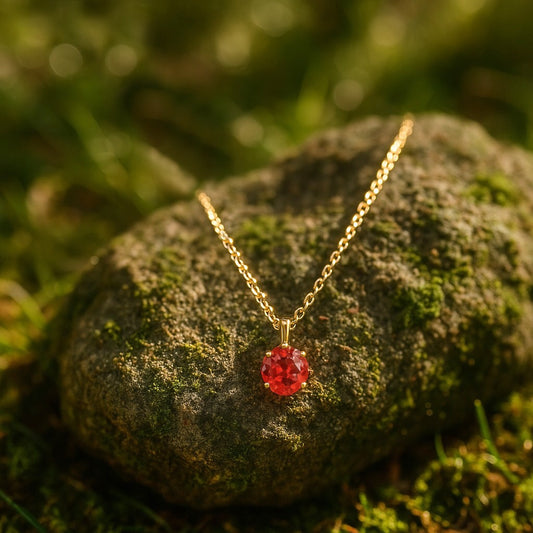 Collar con Colgante Deep en Oro de Ley 18K y Rubí