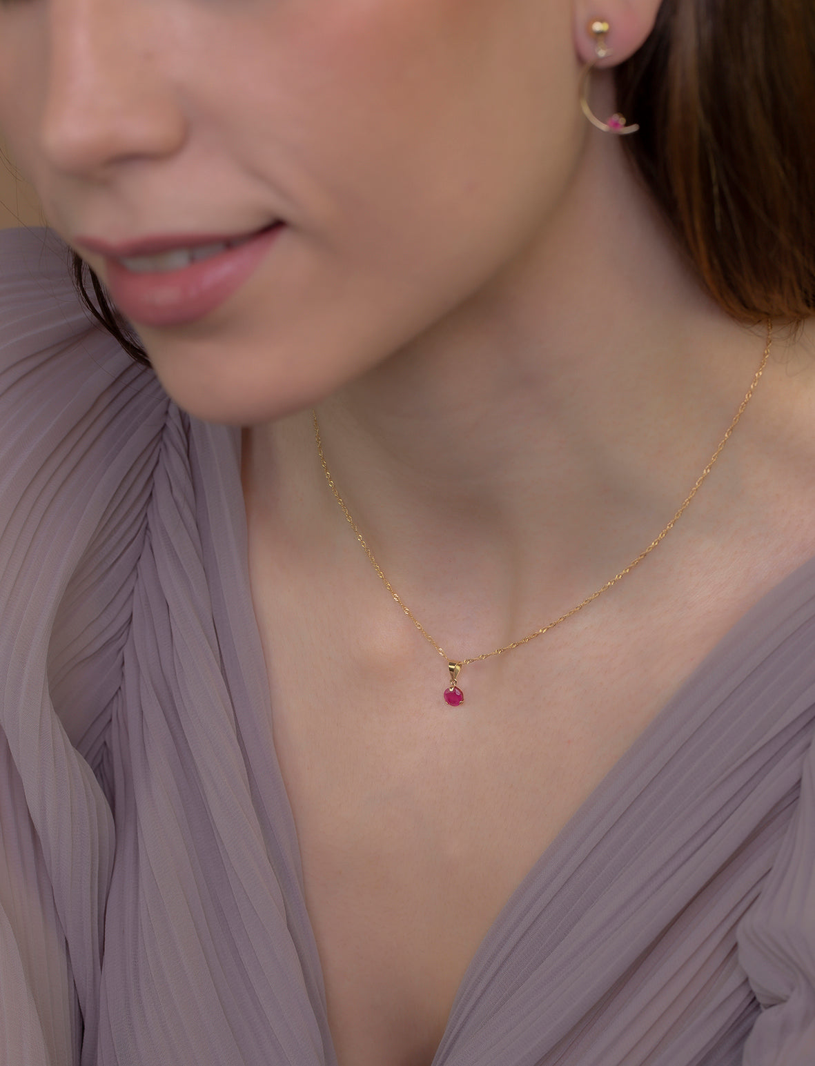 Collar con Colgante Sif en Oro 18k con Rubí