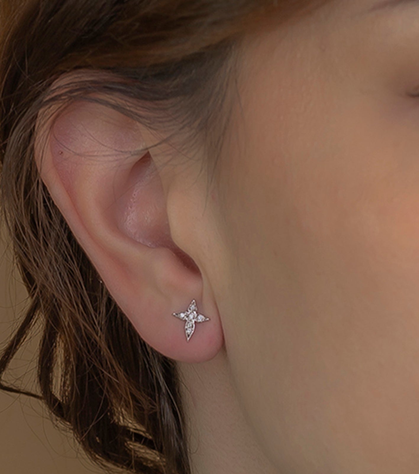 Pendientes de Cruz en Oro blanco de Ley 18K con Diamantes talla brillante