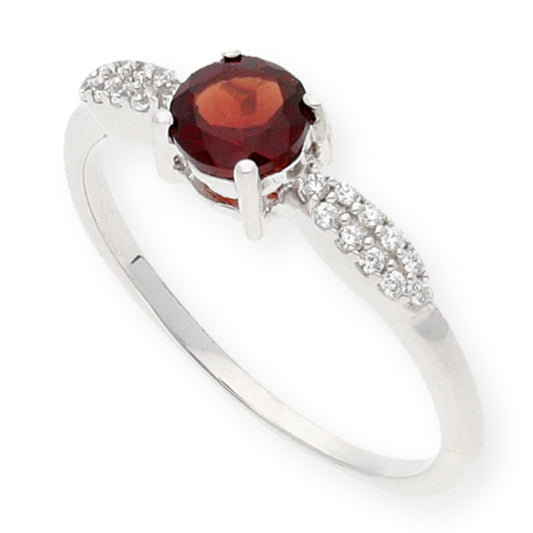 Anillo Guya de Plata con Granate Central y Circonitas