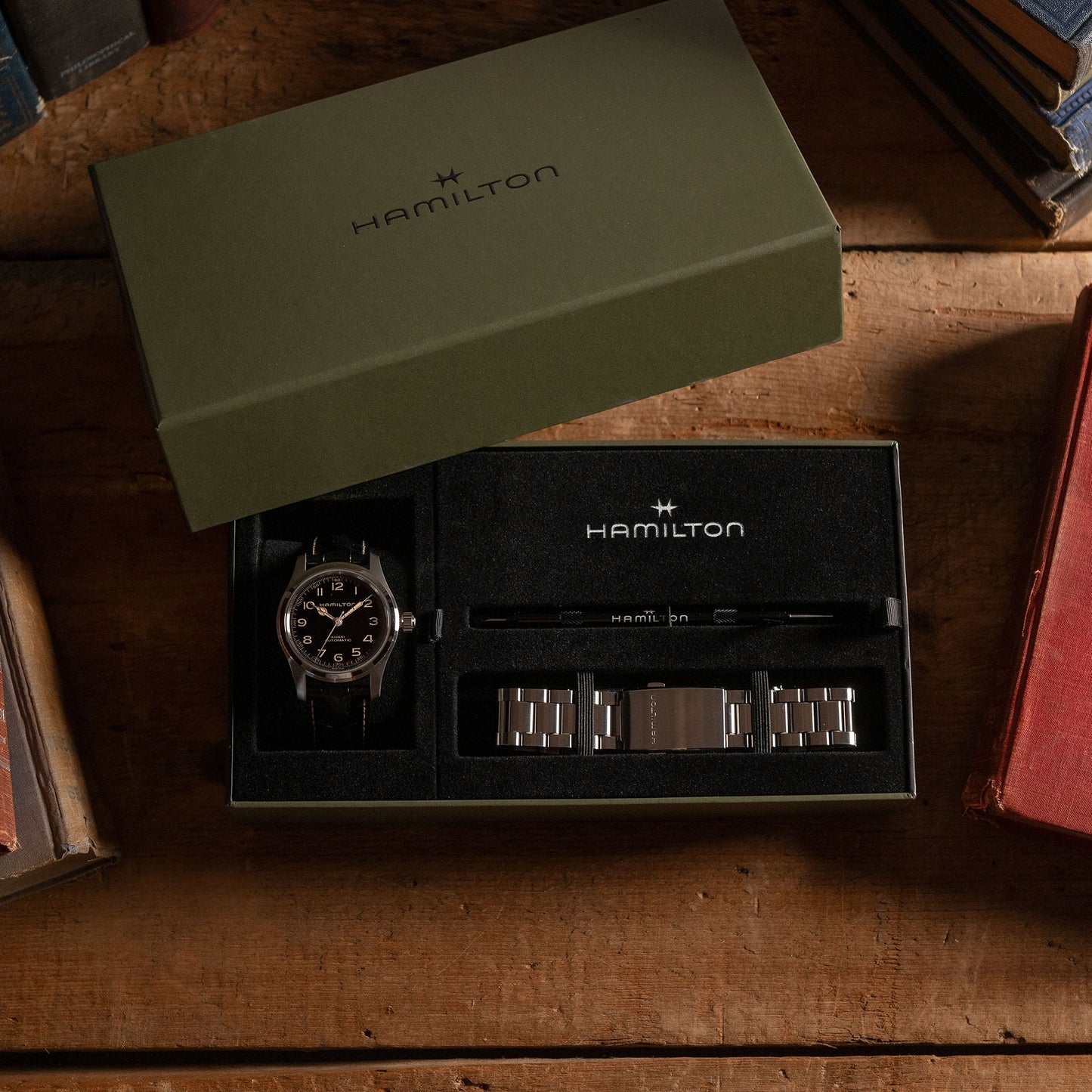 Reloj Hamilton Khaki Field Kit con Brazalete Murph 42mm H70605732
