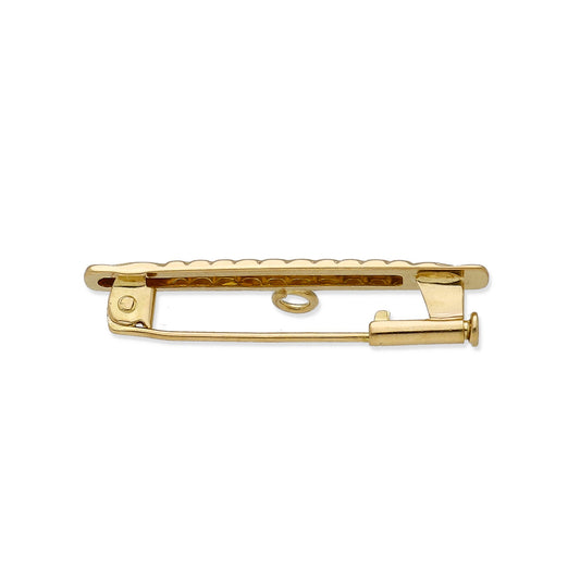 Imperdible Bebé de Barra Mate con Bordes Ornamentados en Oro Amarillo 18K