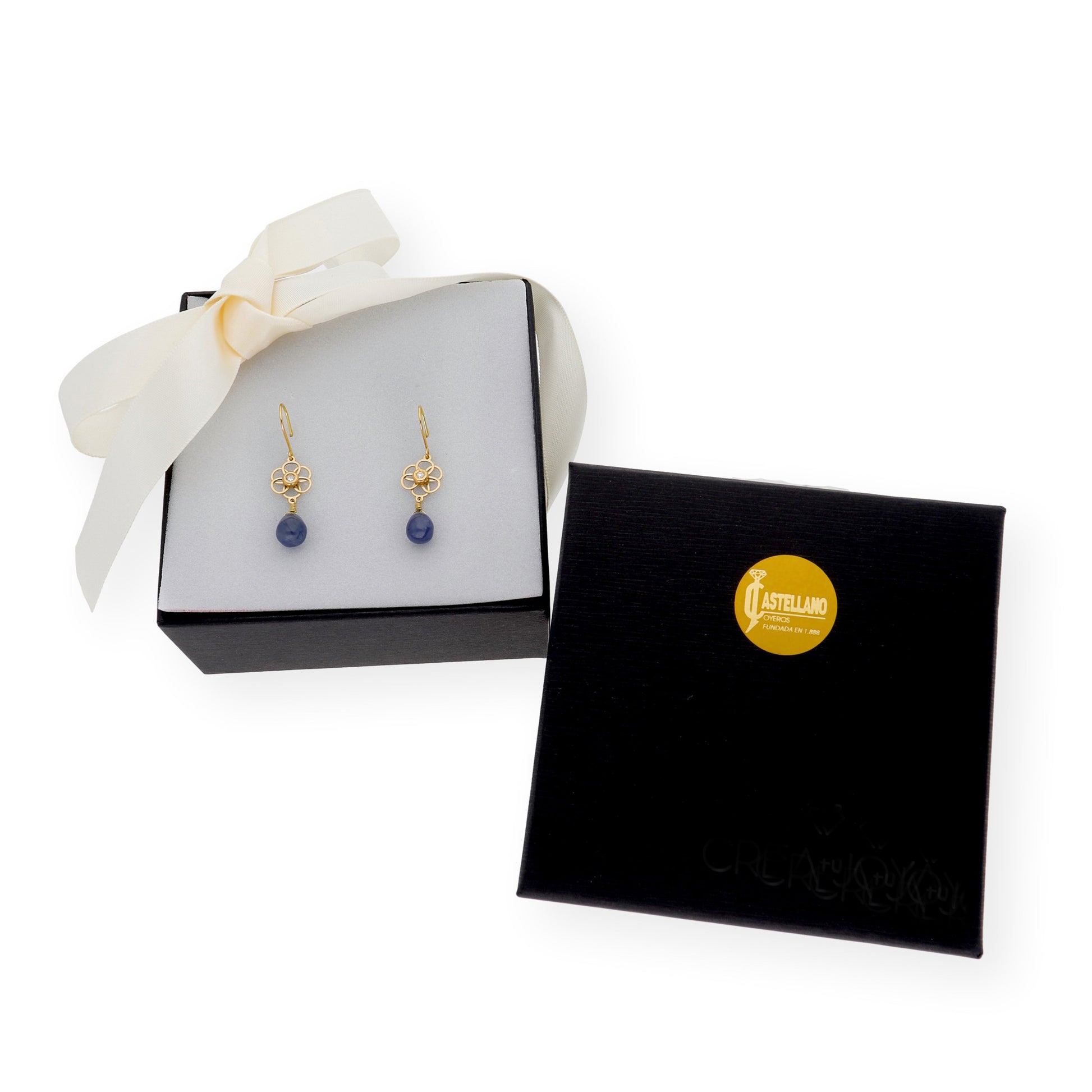 Pendientes Flor con Diamantes y Zafiros en Oro de Ley 18K