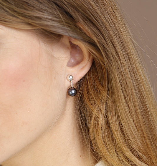 Pendientes en plata de Ley 925 con perlas de agua dulce grises