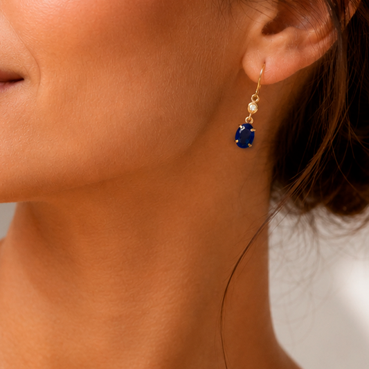 Pendientes Brenda en Oro 18K con Diamantes y Zafiros en Garra