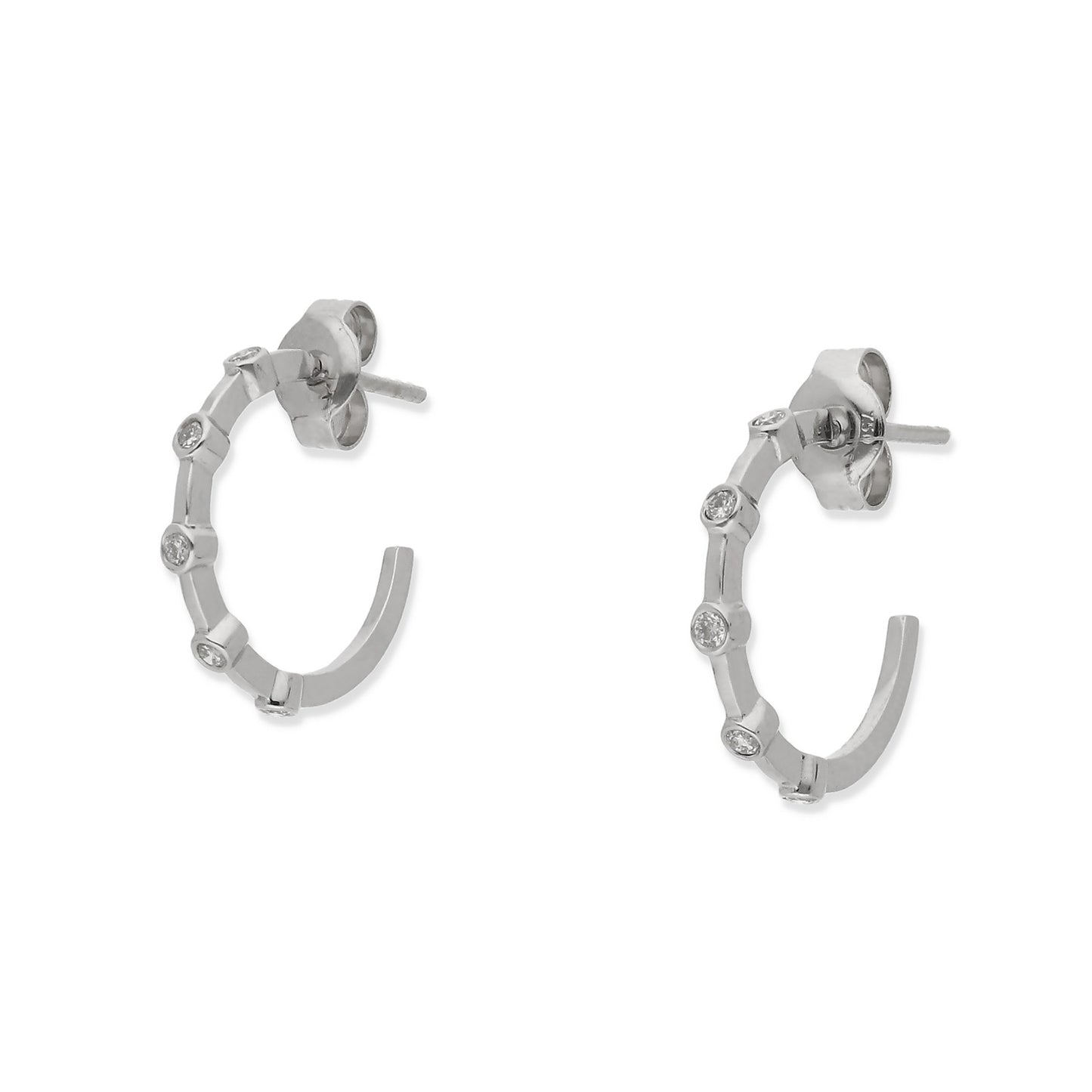 Pendientes Nux de Medio Aro en Oro Blanco 18K con Diamantes