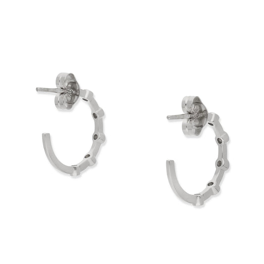 Pendientes Nux de Medio Aro en Oro Blanco 18K con Diamantes