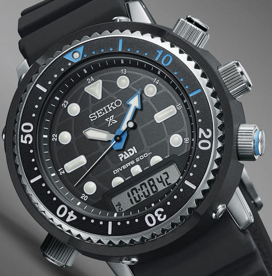 Reloj Seiko Prospex Diver's Solar Ana-Digi SNJ035P1