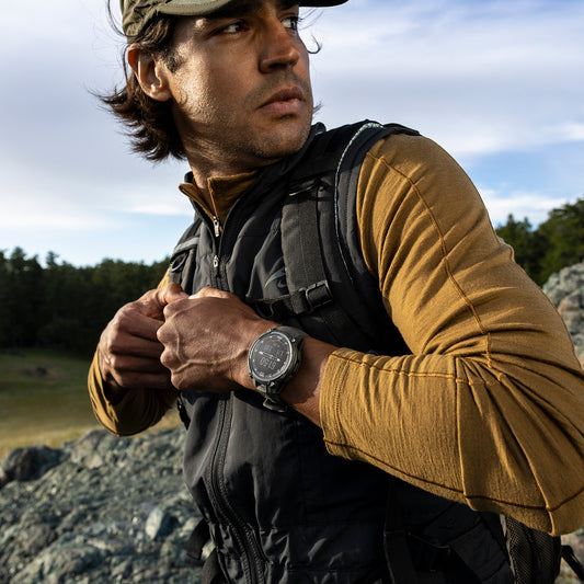 Reloj Garmin Instinct Crossover AMOLED Gris 010-03398-00