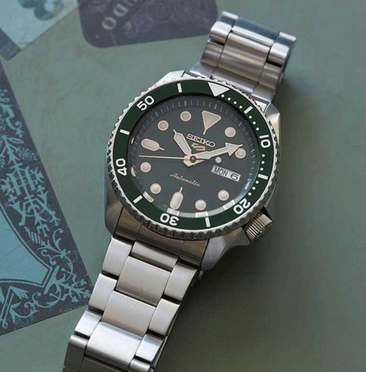 Reloj Seiko 5 Sports Automático SRPD63K1