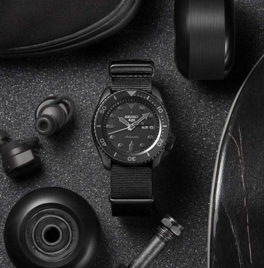 Reloj Seiko 5 Sports Automático Street SRPD79K1