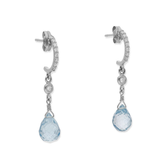Pendientes Diletto en Oro Blanco 18K con Topacio Azul Facetado y Medio Aro de Diamantes