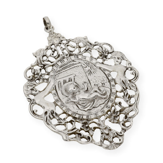 Medalla de cuna de plata de ley niño en el pesebre
