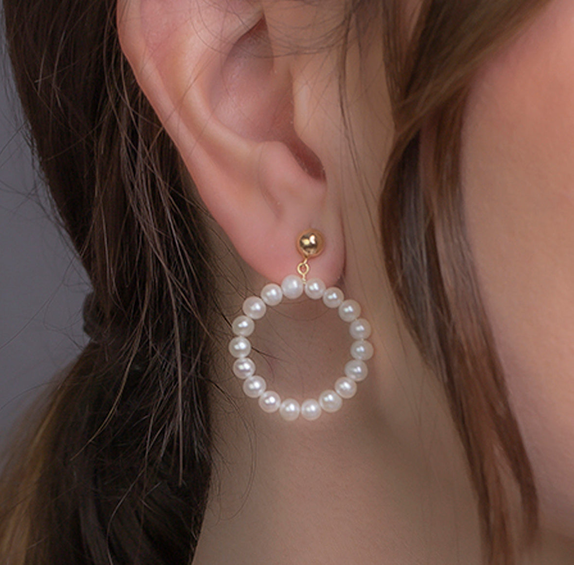 Aros de Perlas Akoya y Oro 18k Modelo Gretel