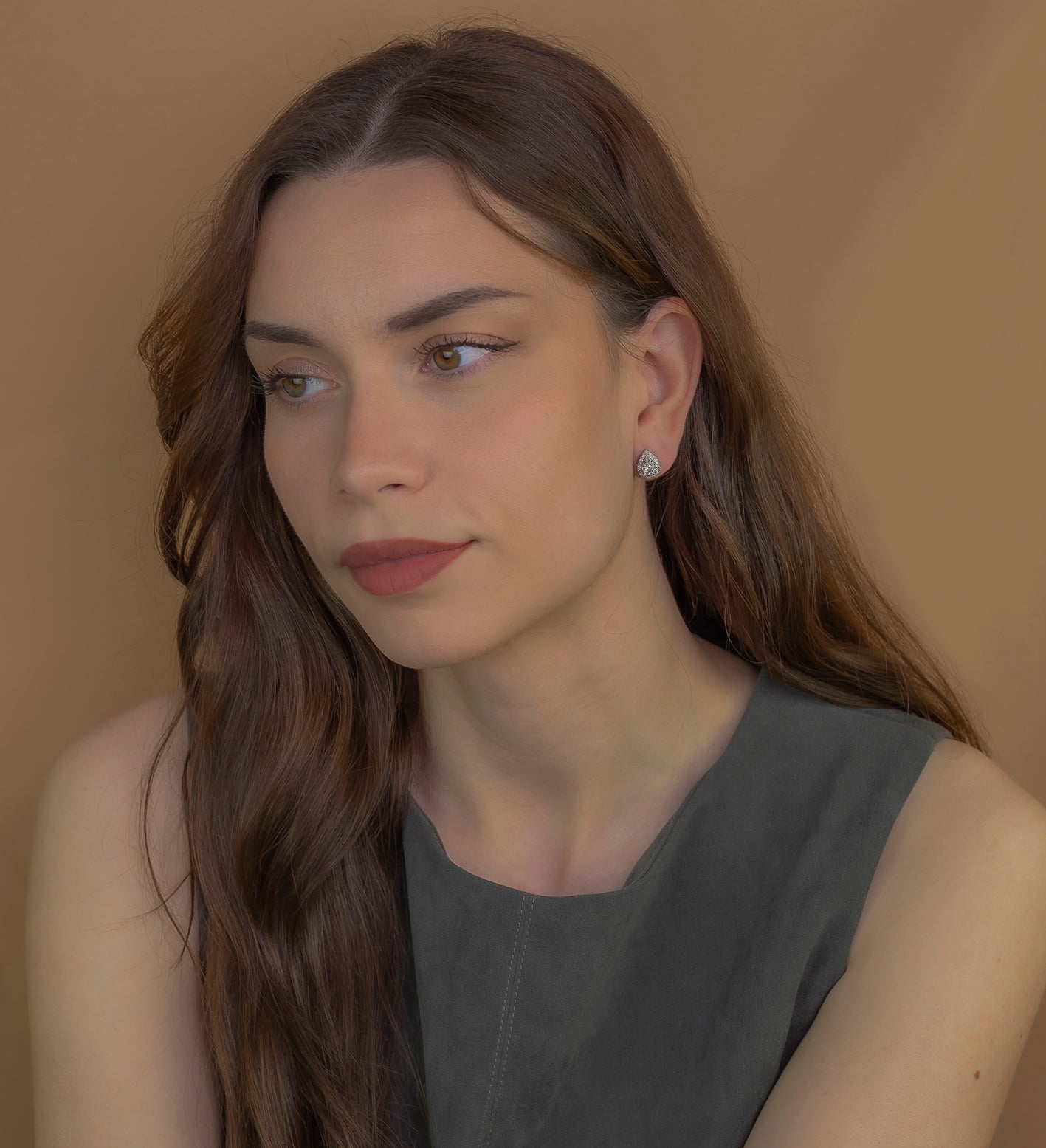 Pendientes de Oro Blanco 18 k y Diamantes Diseño de Lagrima