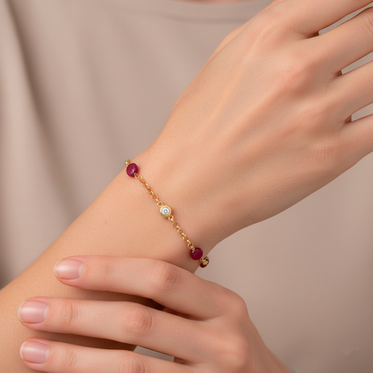 Pulsera de Rubíes Auténticos y Diamante Central en Oro de Ley 18k