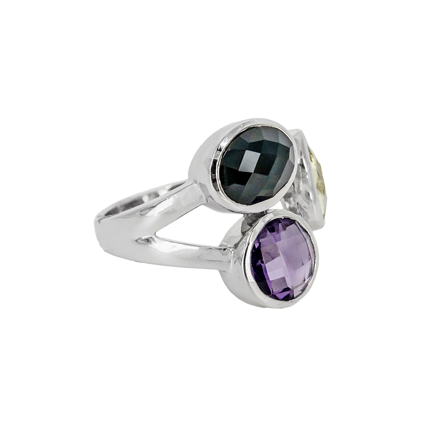 Anillo Atatu de Plata con Tres Piedras de Color – Negra, Verde y Lila