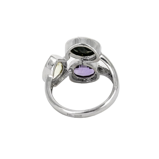 Anillo Atatu de Plata con Tres Piedras de Color – Negra, Verde y Lila