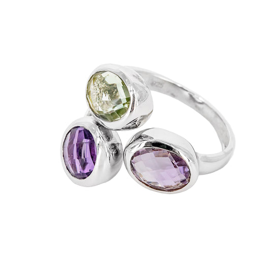 Anillo Zitatu de Plata con Tres Piedras de Color – Rosa, Lila y Verde