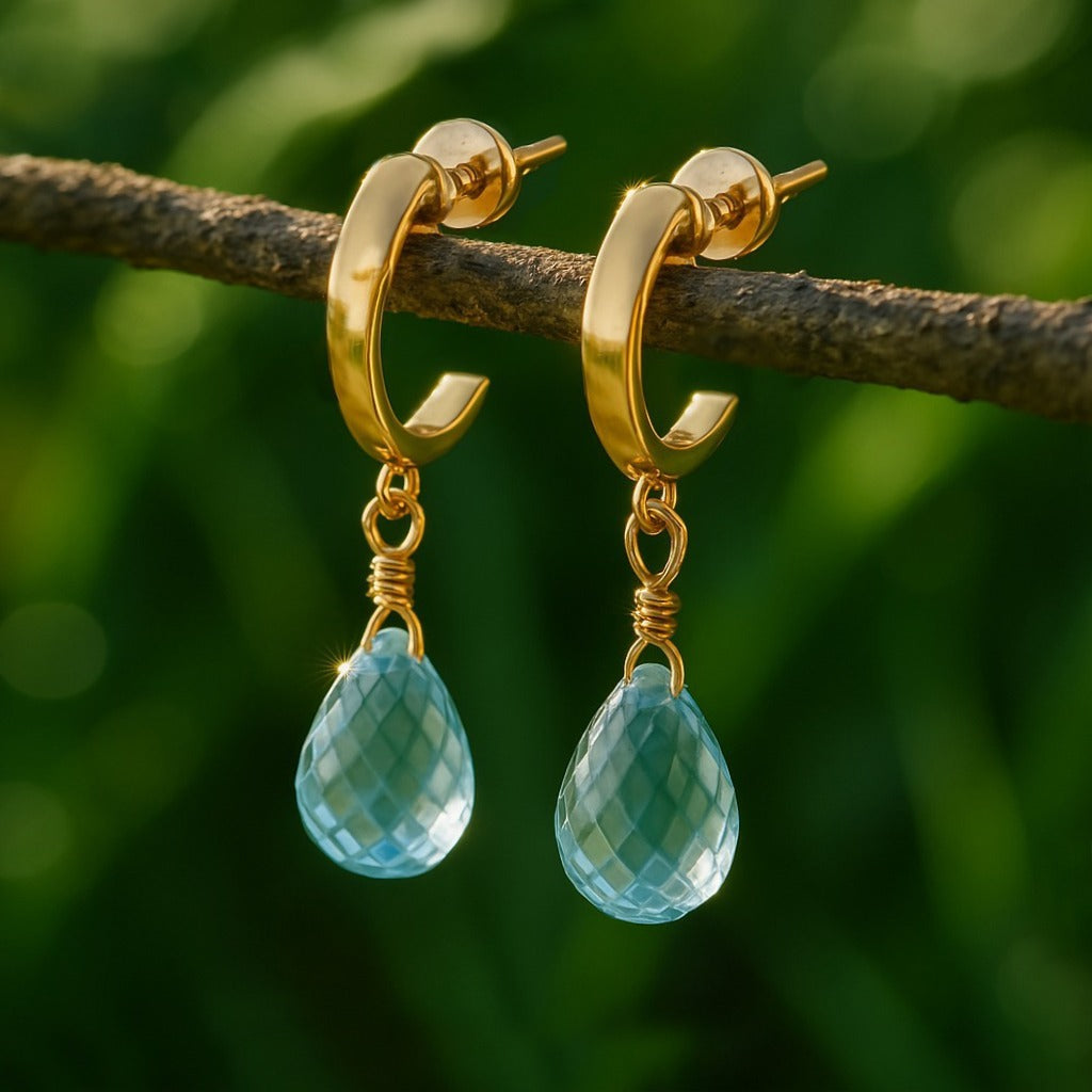 Pendientes Katia en Oro Amarillo 18K con Topacio Azul Facetado